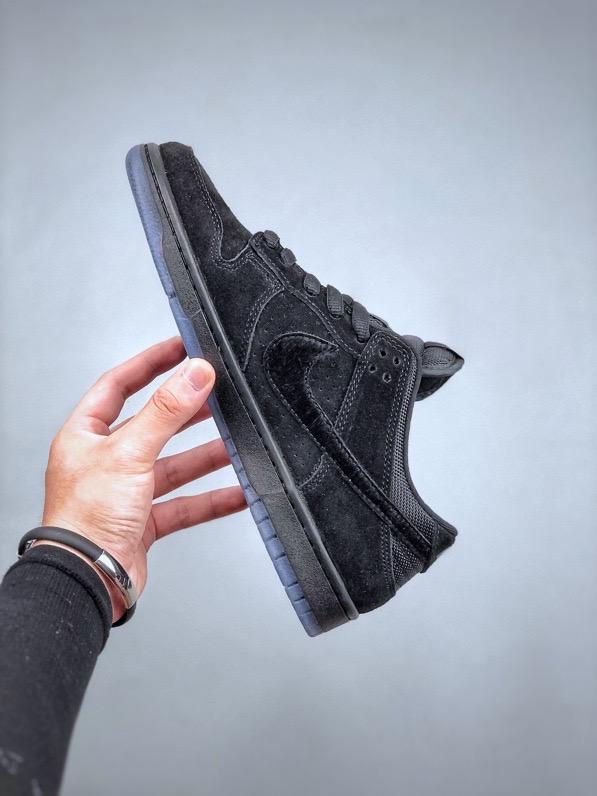 NIKE DUNK LOW HORSE